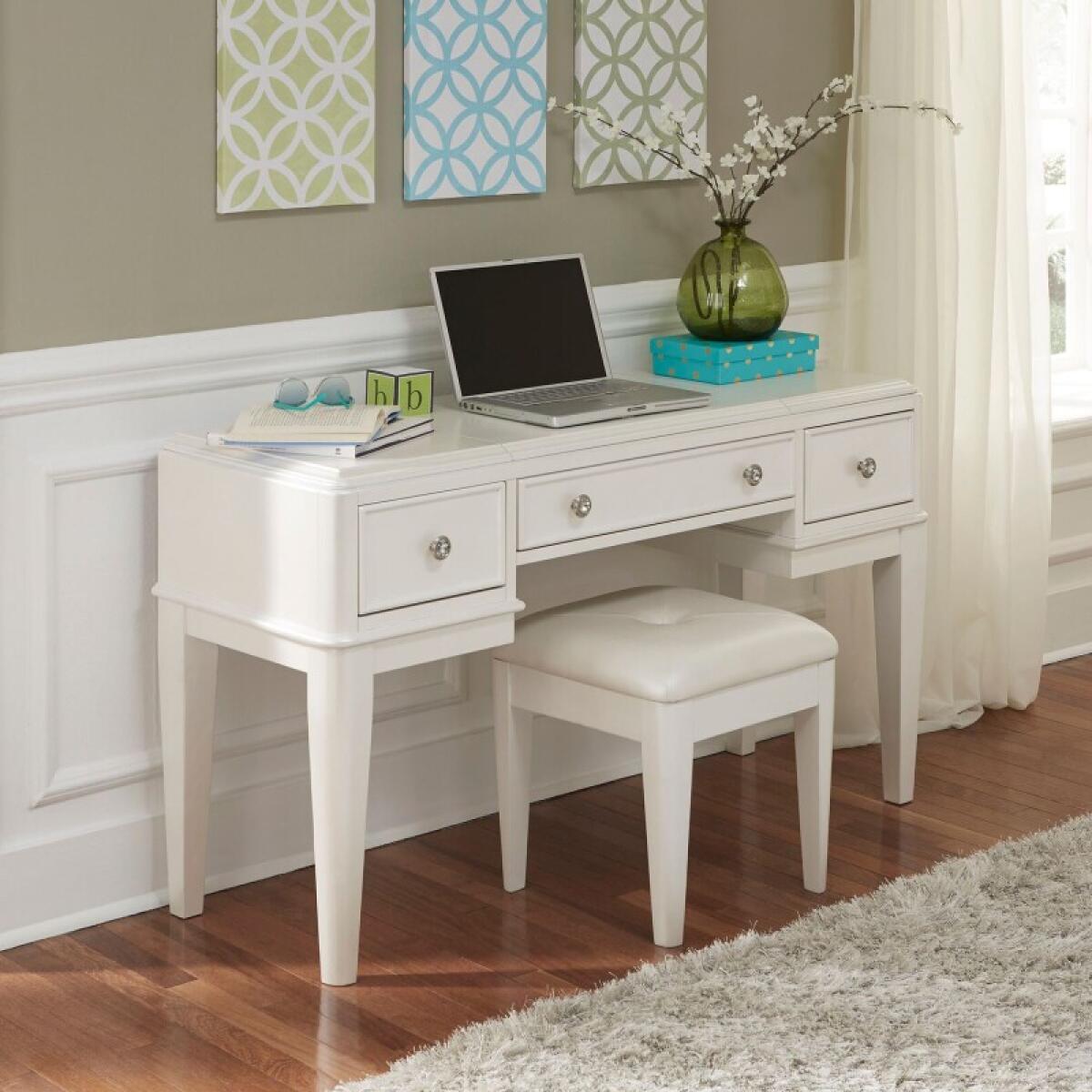761198ad7fd5b219dfe1653613e4e04a Vanity Desk - Image 1