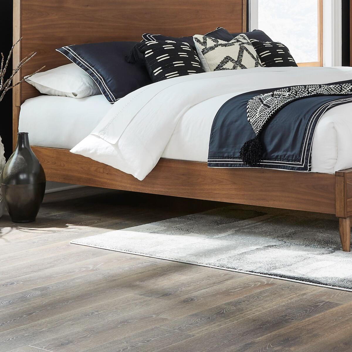 af28b6535ed64250191ecf1252d68eb3 Platform Bed Rails - Image 1