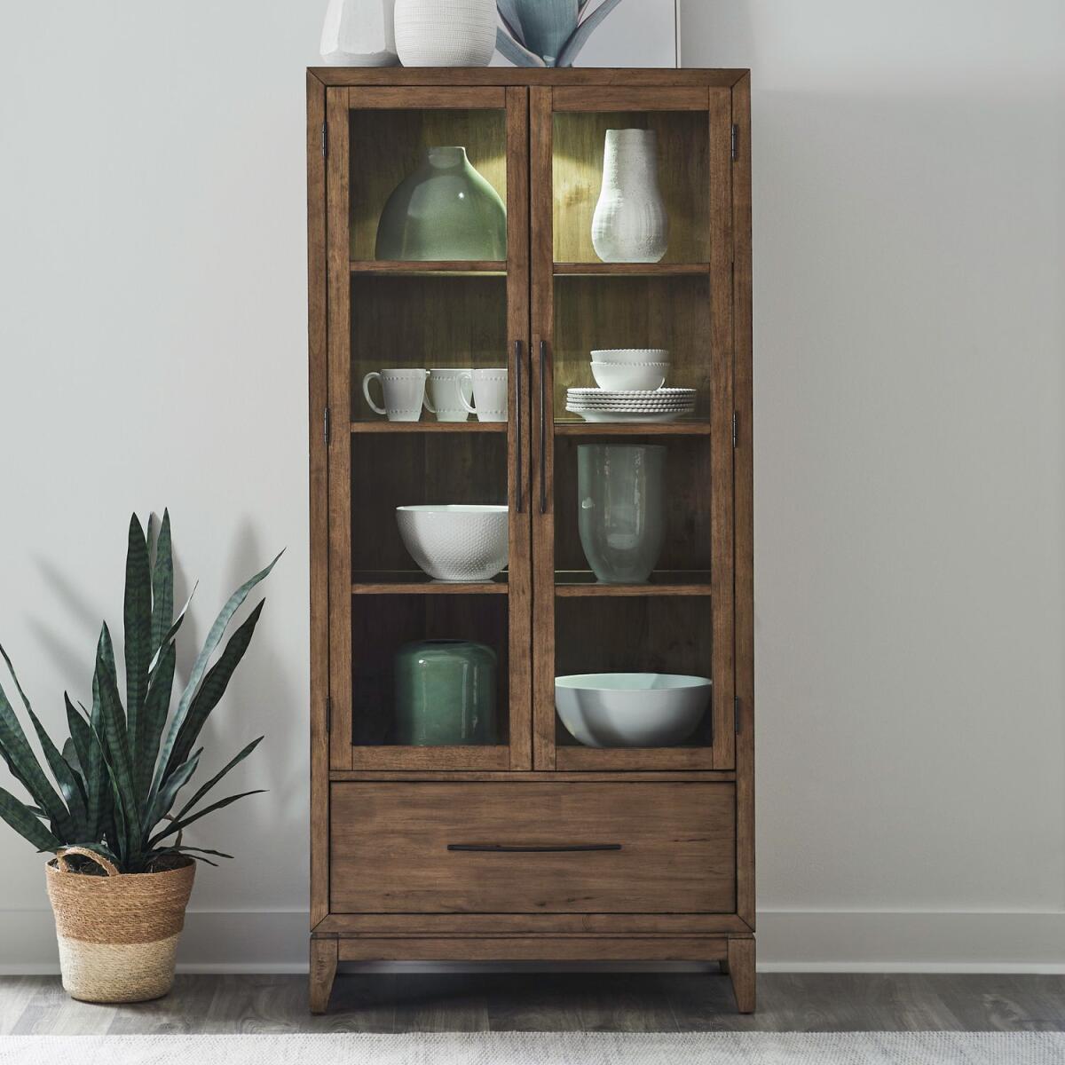 dae9288b2e90b46576ddb00fd8b44a53 Shaker Lakes Bunching Display Cabinet - Image 1