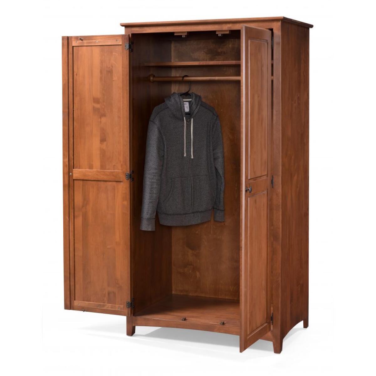 ee6b43c3114c1cabb5c27e6e99b95121 Shaker Wardrobe - 68601 - Image 1