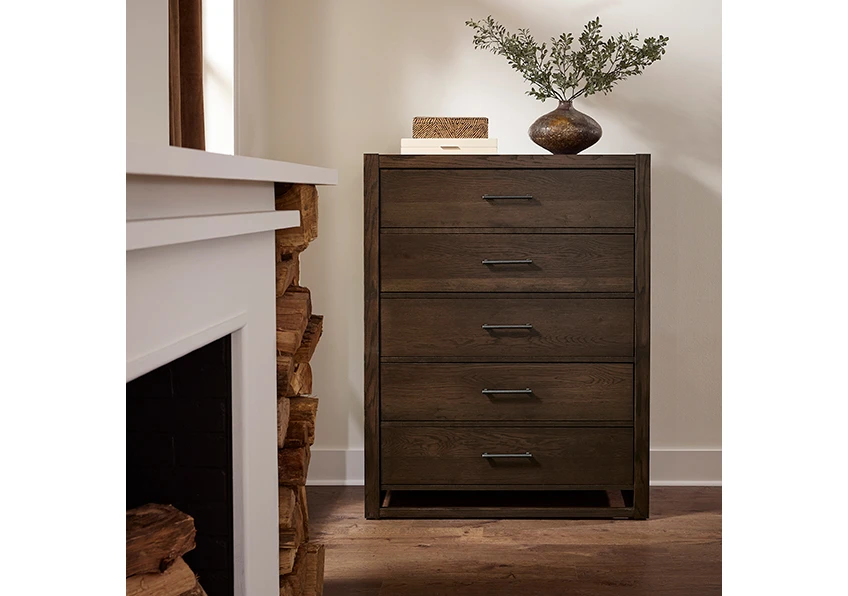 30d3a27f8c00764fcb7009155a5a26c3 Lodge & Loft Chest - 5 Drwr - 840-115 - Image 1