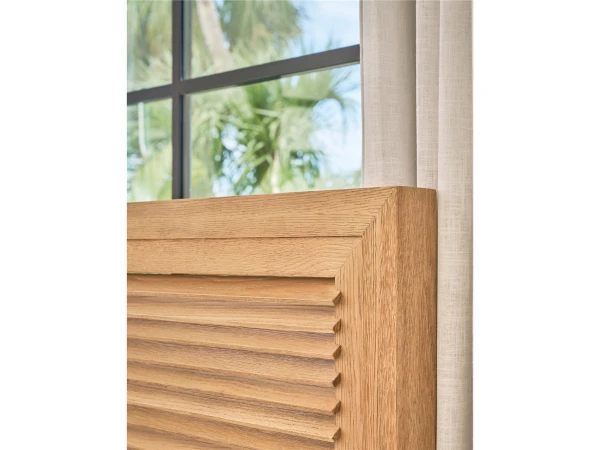 Weekender Coastal Living Home Collection Weekender Bed King - Image 4