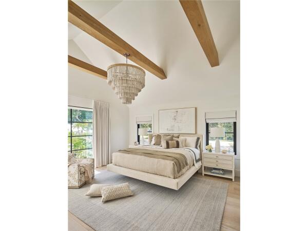 Weekender Coastal Living Home Collection Sainte-Ann Upholstered Bed King - Image 4