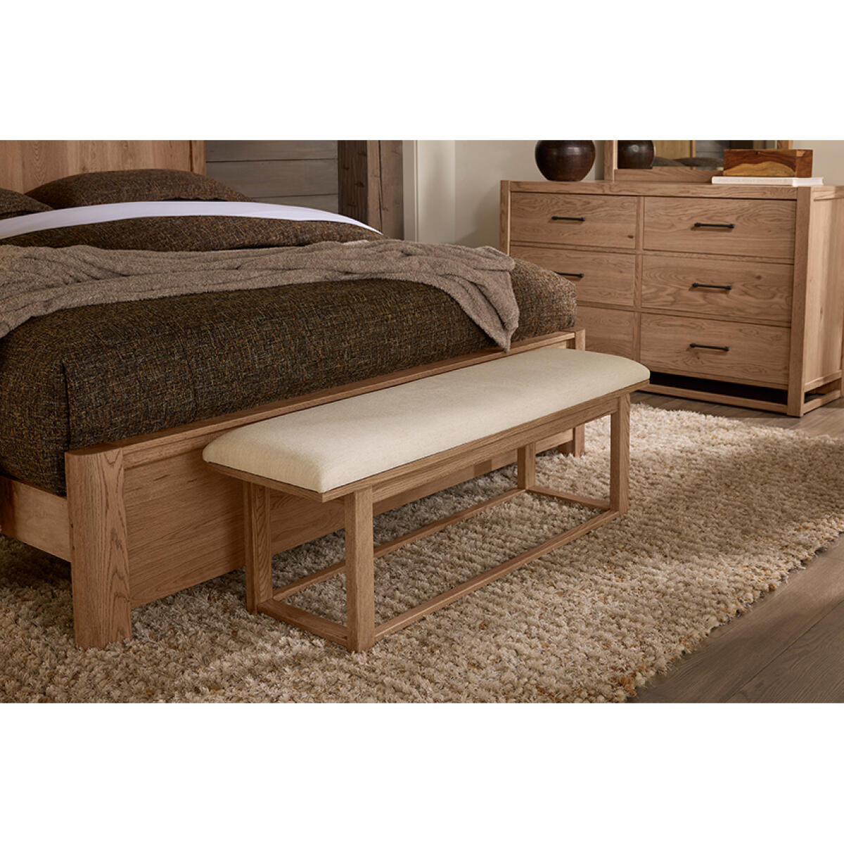 804909eed106d99f0998b0d080e53f62 Lodge & Loft Uph Bench - Ivory Cream - 842-080I - Image 1