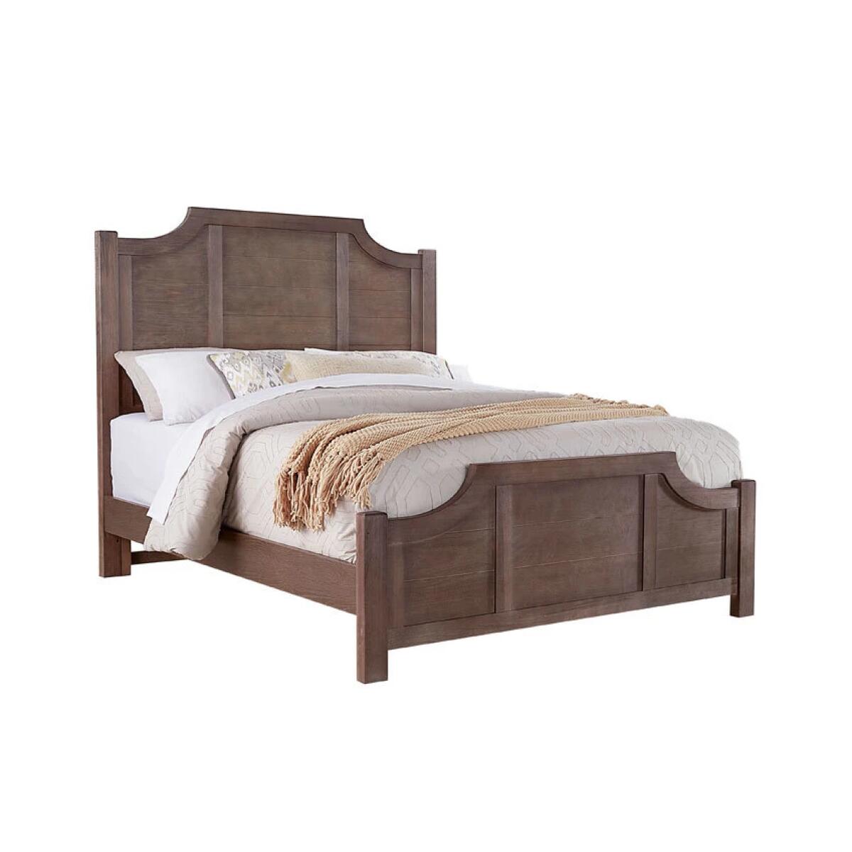 75b8ad47a1e006c6a869acb3541091ac Maple Road Cal King Scalloped Bed - 117-667-766-944-MS2 - Image 1