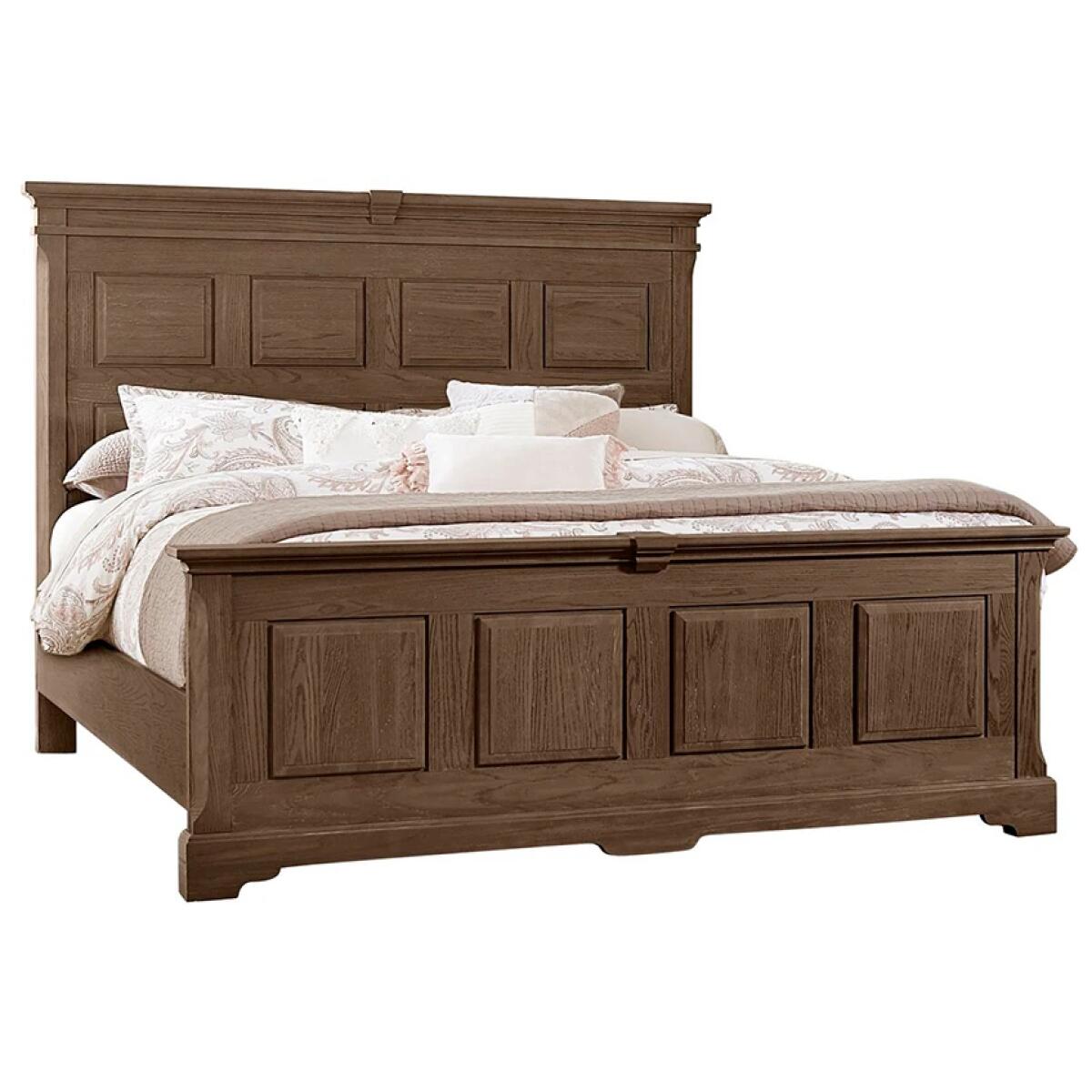 8996dd60b9027a91876b55d3c8ca23b6 Heritage Mansion Bed - 112-559-955-722 - Image 1