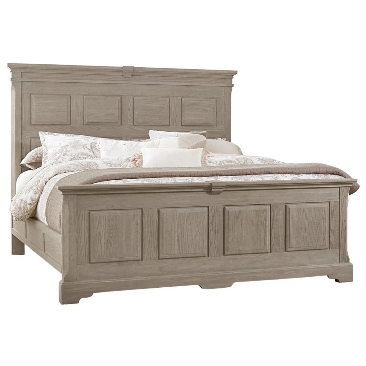 4e6bf2875eccaa43a624992963ddb71f Mansion Bed With Decorative Rails - Image 1