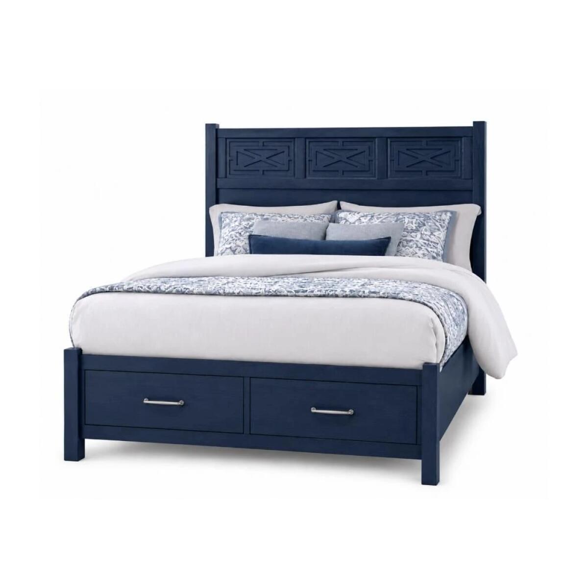 79698dcb136c0ddd0f38adc29940d307 Fretwork Bed With Storage Footboard - Image 1